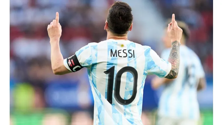 Photo by Juan Manuel Serrano Arce/Getty Images - Grande nome da Argentina, Lionel Messi marcou um golaço no amistoso