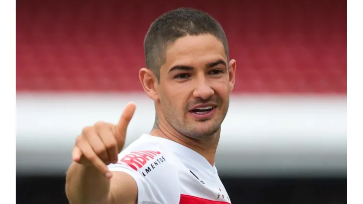 Foto: Marcello Zambrana/AGIF - Pato jogou pelo São Paulo em 2020.