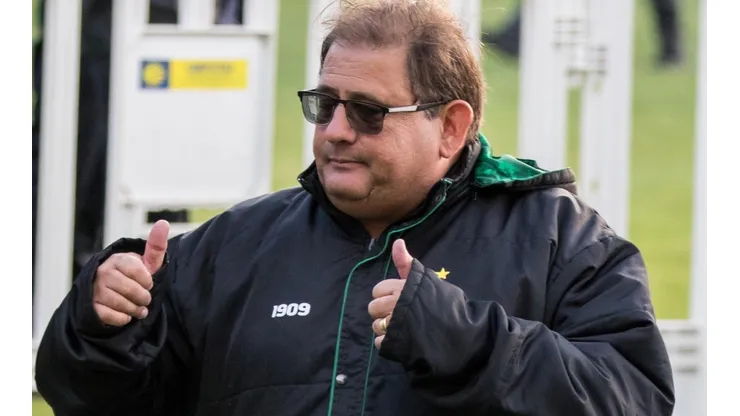 Foto: Robson Mafra/AGIF - Guto Ferreira: técnico do Coritiba está confiante na equipe para 2023