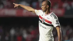 Miranda se despediu do São Paulo (Foto: Marcello Zambrana/AGIF)