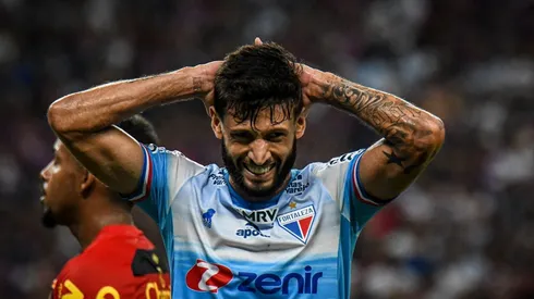 Juninho Capixaba estava na mira do Cruzeiro (Foto: Kely Pereira/AGIF)