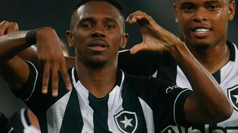 Foto: Vitor Silva/Botafogo/Divulgação - Jeffinho: jovem ganhou espaço no elenco profissional do Botafogo