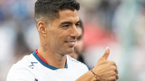 (Photo by Ernesto Ryan/Getty Images) - Suárez tem futuro indefinido.