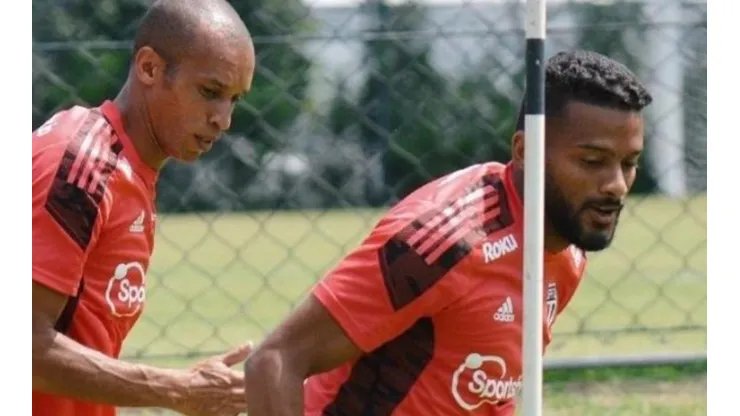 Foto: Divulgação/SPFC - Miranda e Reinaldo já não fazem parte dos planos do São Paulo para 2023