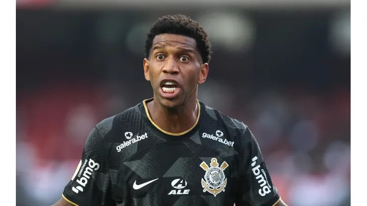 Marcello Zambrana/AGIF - Gil, zagueiro do Corinthians