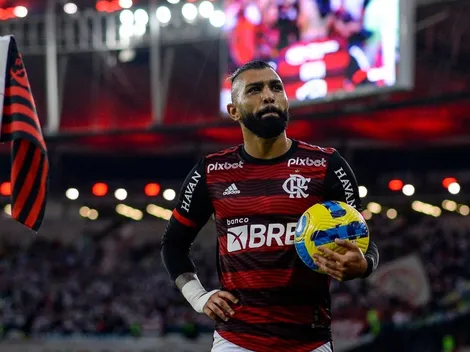 Gabigol manda recado a Tite e 'ferve' a Nação no desfile das taças