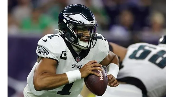 Jalen Hurts lidera o Eagles, único time invicto da liga