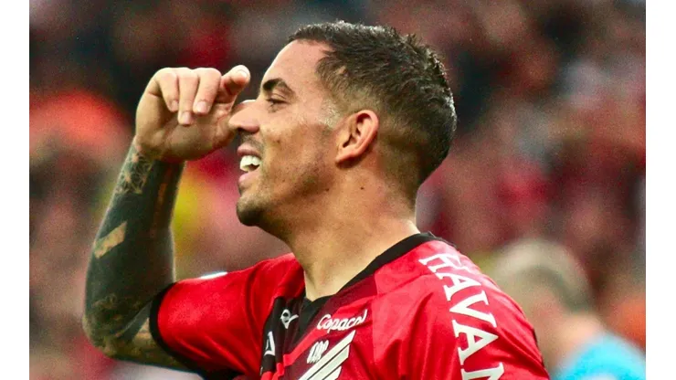 Foto: Gabriel Machado/AGIF - Vasco não para em Terans e quer defensor paraguaio