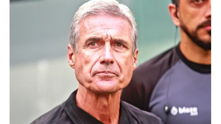 Foto: Gabriel Machado/AGIF - Luís Castro não vai disputar a Libertadores de 2023 com o Botafogo