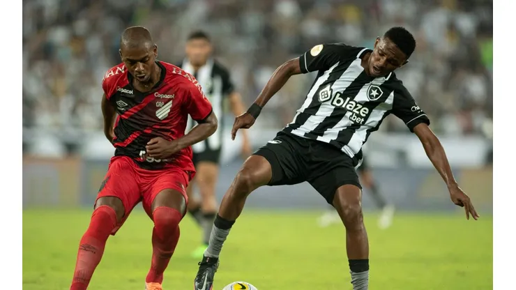 Foto: Jorge Rodrigues/AGIF - Jeffinho foi destaque no jogo do primeiro turno.