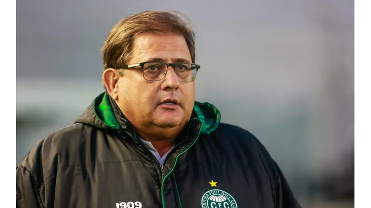 Luiz Erbes/AGIF - Guto Ferreira, técnico do Coritiba