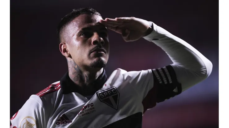 Foto: Ettore Chiereguini/AGIF - Diego foi o capitão na final da Sul-Americana.