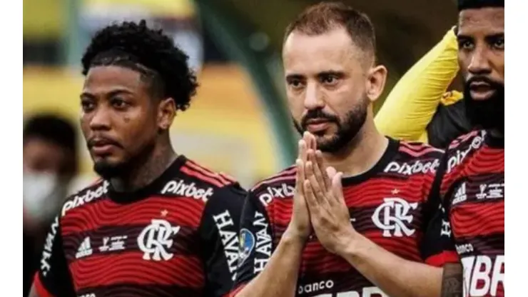 Foto: Reprodução/Instagram E. Ribeiro - Marinho (à esquerda) é alvo do Cruzeiro para 2023