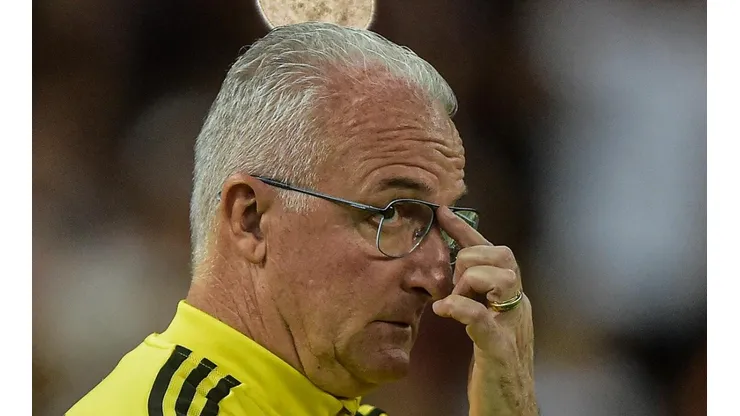 Foto: Thiago Ribeiro/AGIF - Dorival vai decidir futuro de joia do Fla