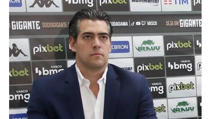 Paulo Bracks age na surdina e Vasco fica próximo de anunciar reforço
