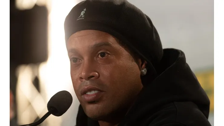 Parça de Ronaldinho diz que foi prejudicado pelo Flamengo