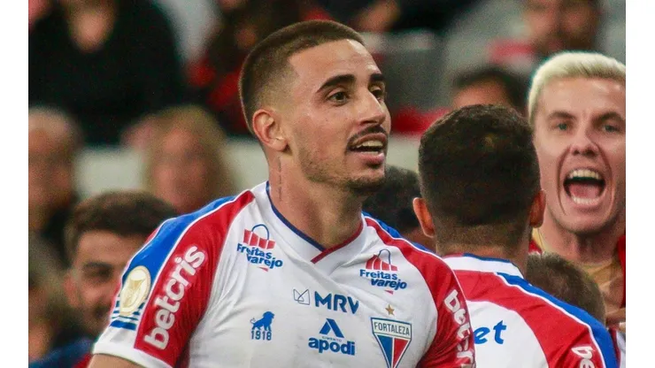Gabriel Machado/AGIF/ "O rachador de elenco tá on"; Galhardo provoca torcida do Ceará após goleada do Fortaleza.