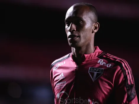 Miranda se incomoda com decisões de Ceni no São Paulo