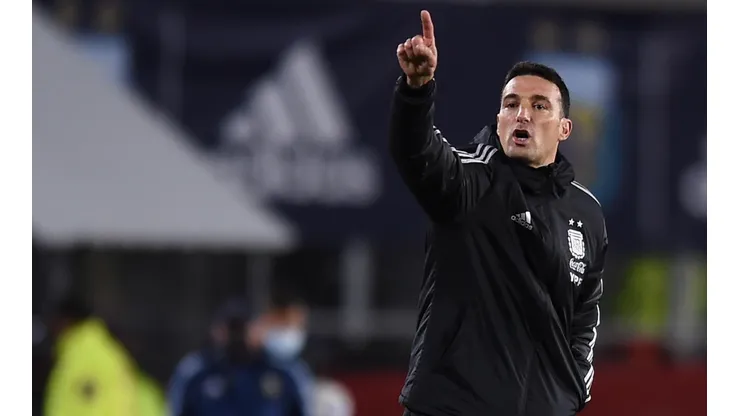 Foto: Photo by Marcelo Endelli/Getty Images - Lionel Scaloni está com medo de perder jogadores lesionados