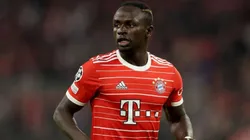 Alexander Hassenstein/Getty Images/ "Exames seguirão nos próximos dias"; Após jornal 'cravar' Sadio Mané fora da Copa, Bayern de Munique se pronuncia.