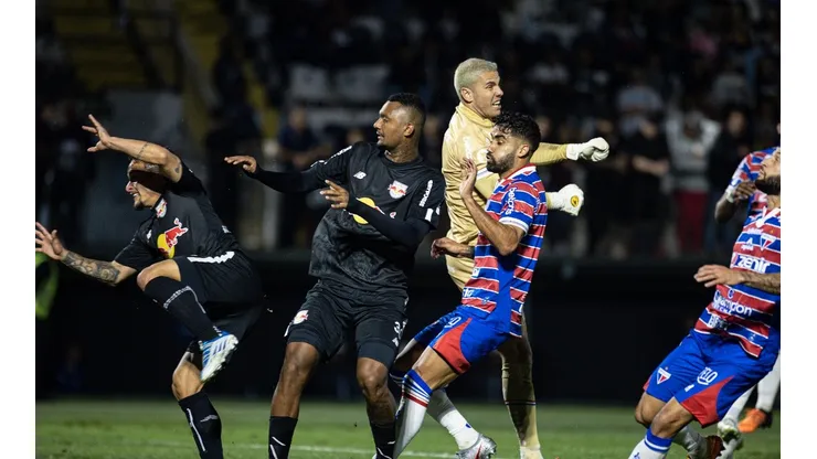 Foto: Diogo Reis/AGIF - Fortaleza e Bragantino se enfrentam nesta quarta-feira