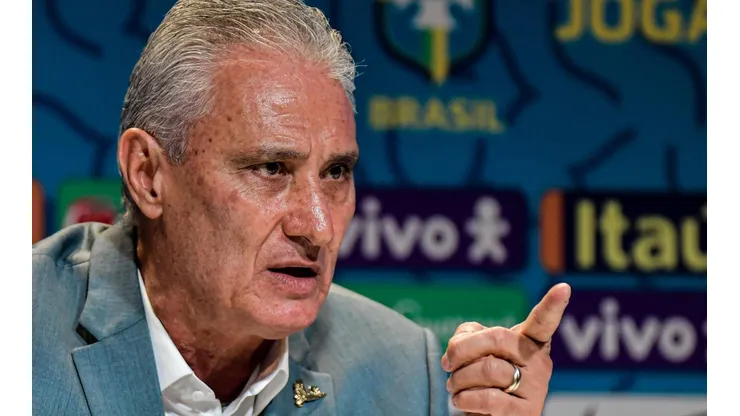 Thiago Ribeiro/AGIF - Tite durante convocação.