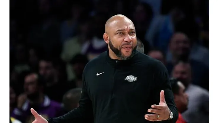 Darvin Ham faz a sua temporada de estreia à frente do Lakers