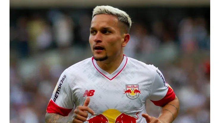 Artur +3; Maurício Barbieri tem desfalques na equipe titular do Bragantino contra Fortaleza