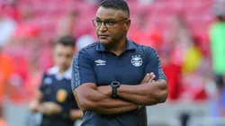 Foto: Pedro H. Tesch/AGIF - Roger Machado: técnico autorizou saída do atacante do Grêmio