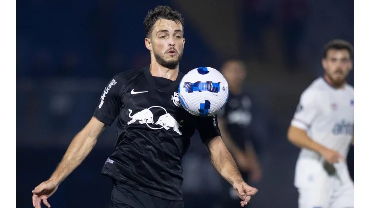 Foto: Diogo Reis/AGIF - Hyoran: meia se firmou como titular no Bragantino
