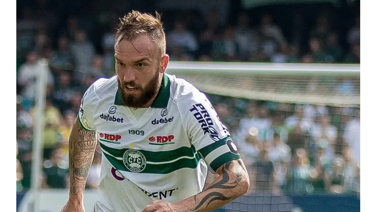 Foto: Robson Mafra/AGIF - Willian Farias é um dos líderes do Coritiba