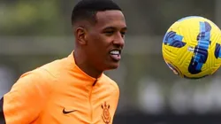 Foto: Rodrigo Coca/Agência Corinthians - Robert Renan vem surpreendendo dentro de campo.