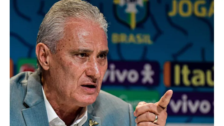Torcedores perdem a paciência após Tite não convocar titular do Corinthians