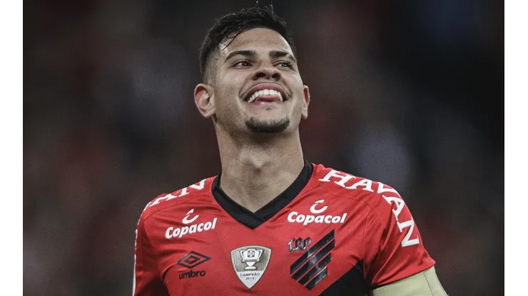 Foto: Matheus Sebenello/AGIF - Bruno Guimarães, que despontou no Athletico, foi chamado para defender Brasil na Copa do Mundo