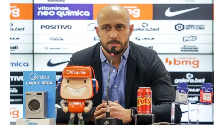 Foto: Rodrigo Coca/Agência Corinthians/Divulgação - Alessandro: gerente de futebol do Timão confirmou negociação