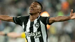 Foto: Jorge Rodrigues/AGIF - Jeffinho vem se destacando no Botafogo