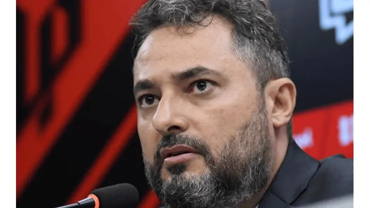 Fábio Wosniak/Athletico. Alexandre Mattos precisa tirar 'coelho da cartola' para trazer reforço