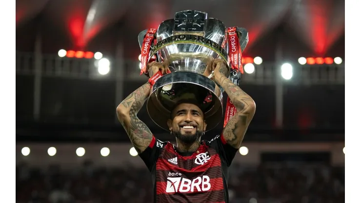 Jorge Rodrigues/AGIF. Vidal não deixa barato e responde Roberto Carlos