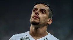 Foto: Miguel Schincariol/Getty Images - Fagner vive momento delicado no Corinthians em 2022
