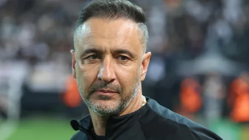 Vítor Pereira foi alertado pela torcida do Corinthians (Foto: Marcello Zambrana/AGIF)