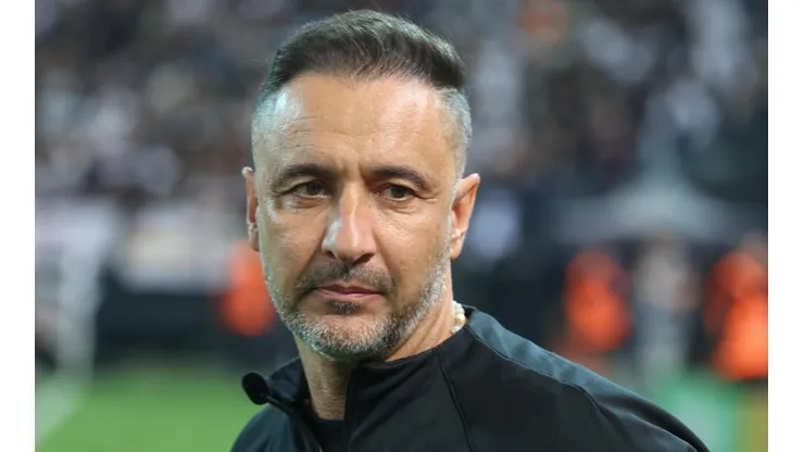 Vítor Pereira foi alertado pela torcida do Corinthians (Foto: Marcello Zambrana/AGIF)