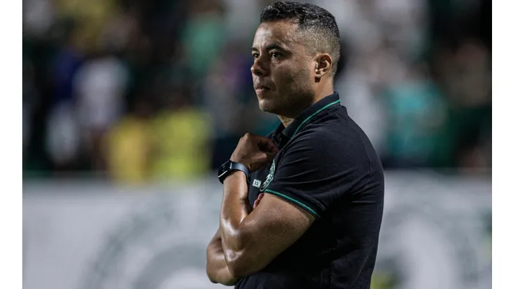 Foto: Isabela Azine/AGIF - Jair Ventura tem dúvidas no setor defensivo