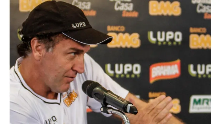 Cuca volta atrás, projeta continuação de trabalho no Atlético e faz único pedido à diretoria