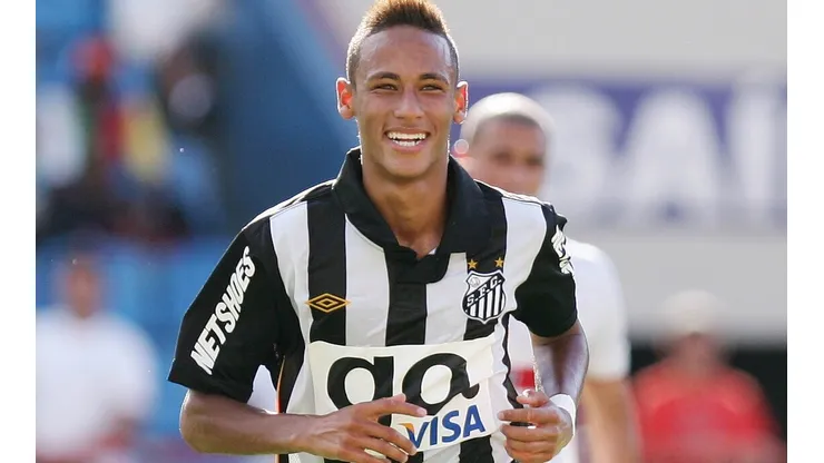 Foto: Ricardo Saibun/ Divulgação Santos FC - Neymar fez um golaço sobre o São Paulo na Arena Barueri