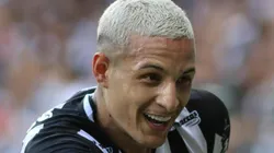 Foto: Fernando Moreno/AGIF - Arana segue assistindo os jogos após ficar afastado por lesão grave.