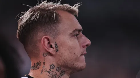 Foto: Ettore Chiereguini/AGIF - R. Guedes e + 2 tem situação com VP exposta