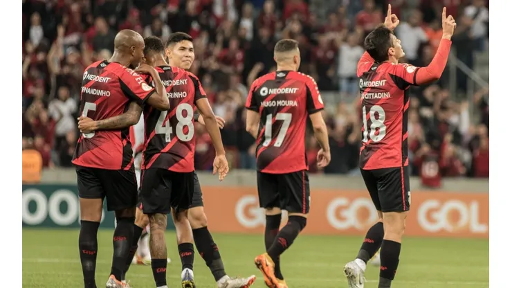 Foto: Robson Mafra/AGIF - O Athletico terá desfalque nas últimas partidas do Brasileirão