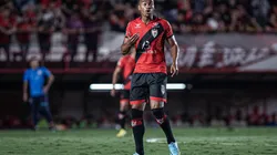 Foto: Isabela Azine/AGIF - Marlon Freitas jogou bem contra o Santos