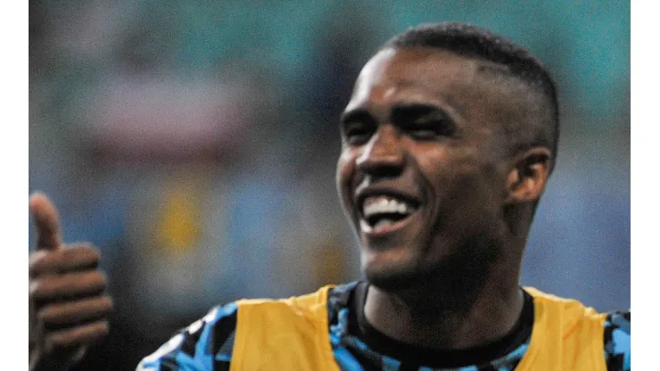 Foto: Jhony Pinho/AGIF - Douglas Costa
