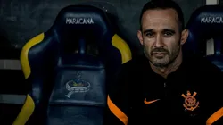 Foto: Thiago Ribeiro/AGIF - Filipe Almeida: auxiliar de Vítor Pereira comandou o Corinthians contra o Flamengo